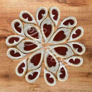 Linzer Ausstecherset in Aprikosenkernform