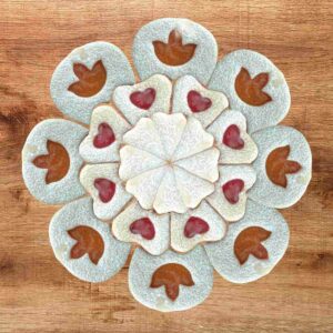 Linzer Ausstecherset mit Tulpen- und Herzmotiv