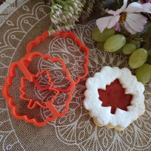 Linzer Ausstechformen-Set mit Ahornblatt