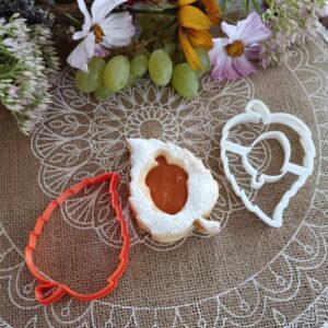 Blattförmiges Linzer Ausstech-Set mit Eichel