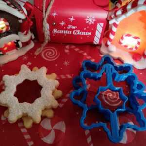 Schneeflocke-mit-Kleinem-Stern-Linzer-Ausstecher-Set
