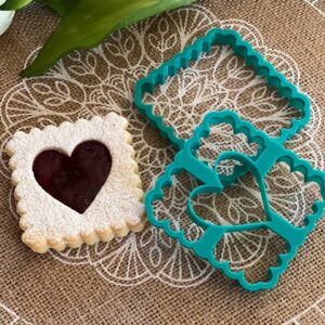 Linzer Ausstechformen-Set mit Herzchen-Würfel-Motiv